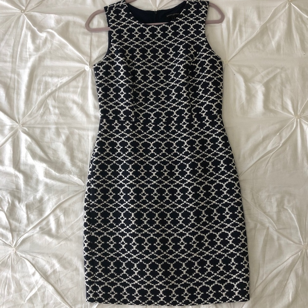 Banana Republic Shift Dress, size 4